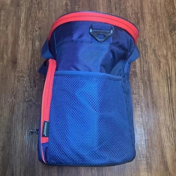 New England Patriots NFL Igloo Tailgate Tote Bag 28 Can NWT - Picture 5 of 7